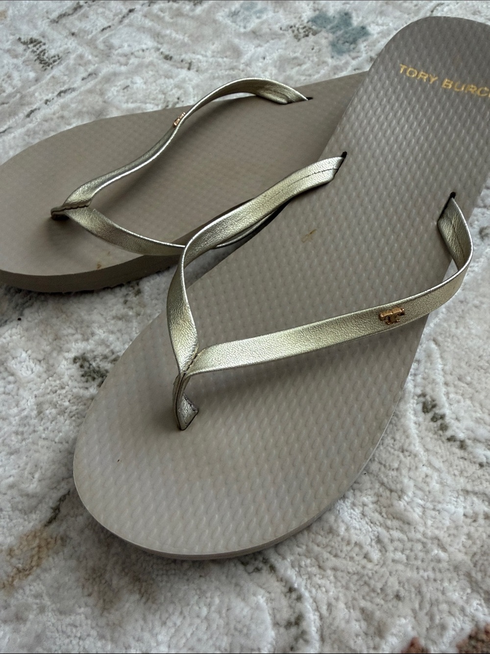 Tory Burch Metallic Gold-Trim Flip Flop Sandals size 6 - Picture 6 of 11